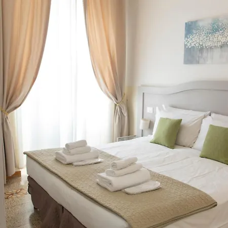 Biancorèroma Couette-café 4*