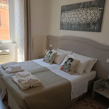 Bed and Breakfast Biancoreroma 4*